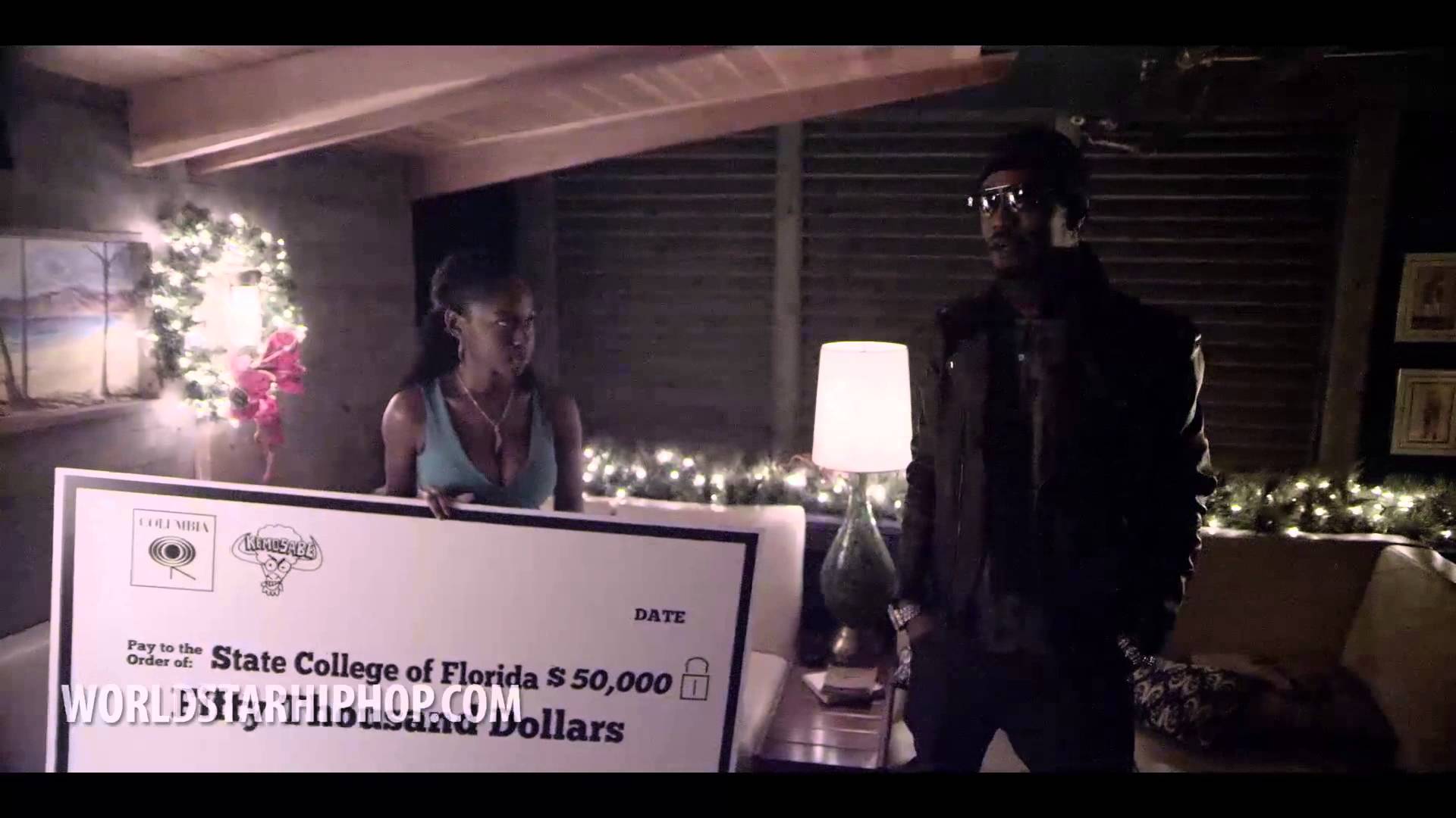 Juicy J Gives Away A $50,000 Scholarship [Video]