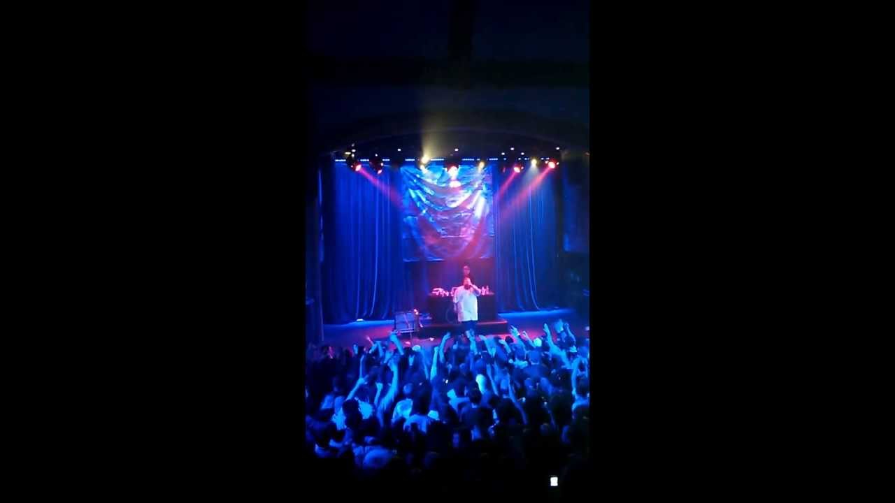 Action Bronson Throws Fan Off Stage In Seattle [Video]