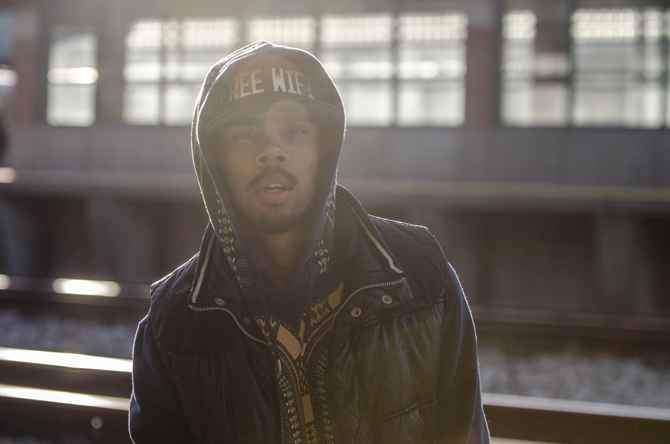 Vic Mensa – Pitch To Be On The XXL Freshman Cover [Video]