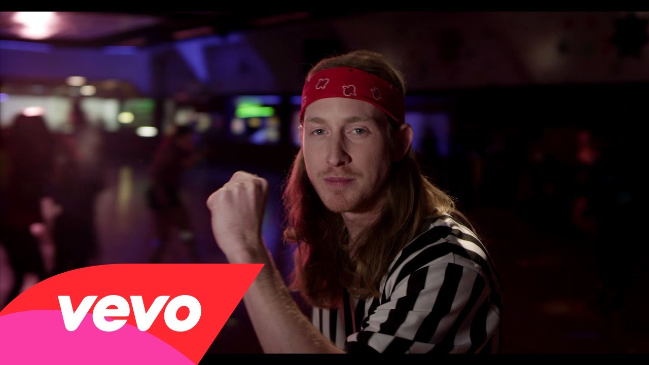 Asher Roth – Tangerine Girl [Video]