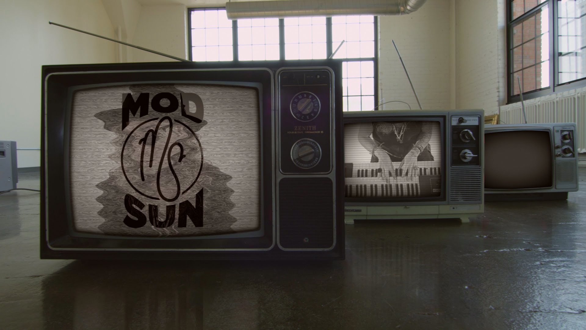 Mod Sun – MushrooMS [Video]
