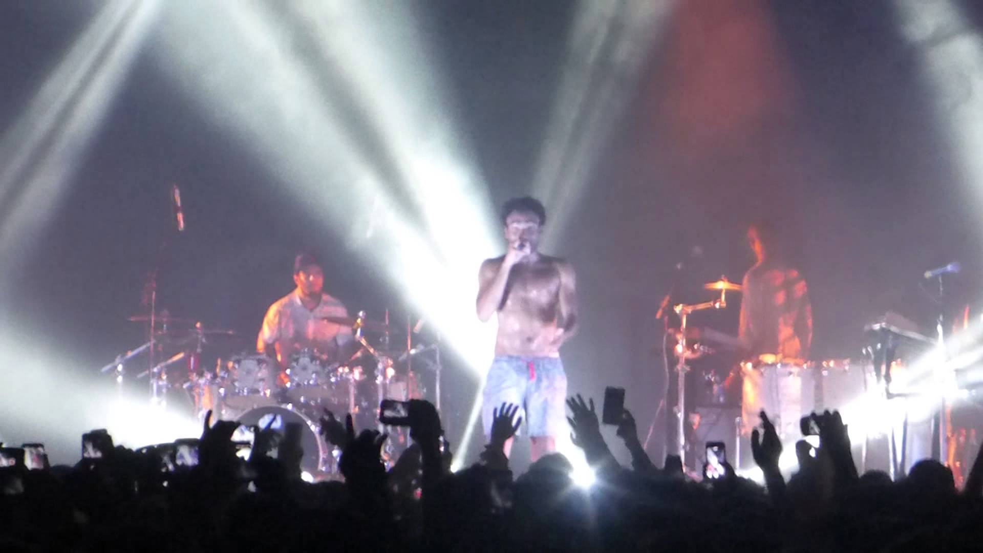 Childish Gambino Calls Out Drake, Kendrick Lamar, & Schoolboy Q In Sydney [Video]