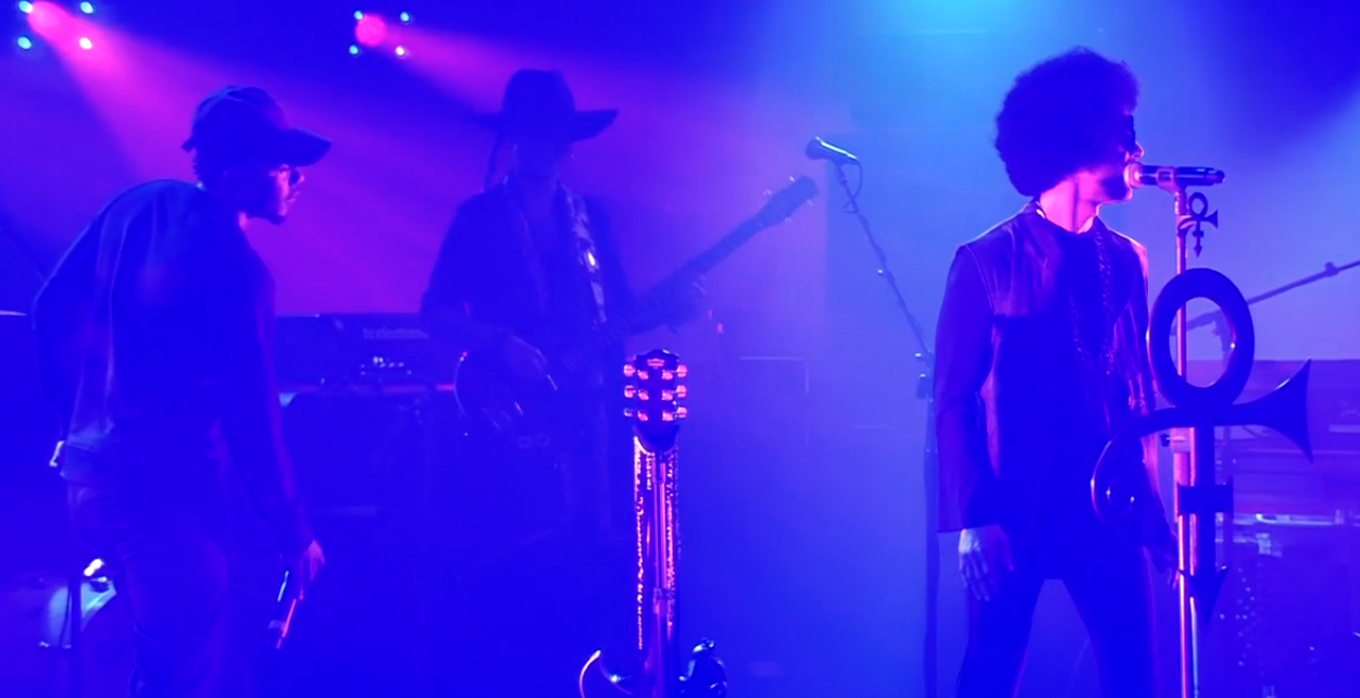 Kendrick Lamar Performs W/ Prince, Previews Unreleased Song (Video)